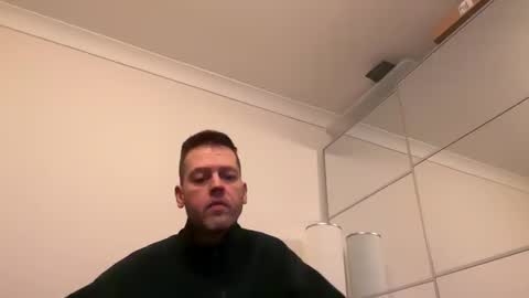 Snapshot of interestedhun chatting on 18, 1, 2025 InterestedHun online show from 18, 1, 2025