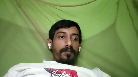 interne8famous online show from 1, 11, 2025