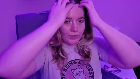 Faye online show from 10, 3, 2026