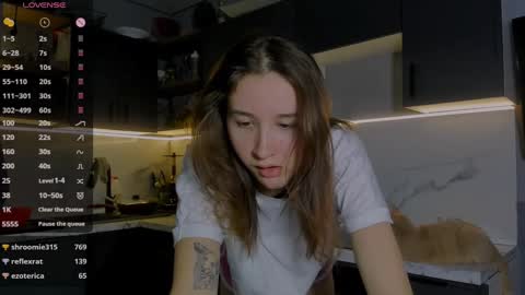 Snapshot of internetsexplorer chatting on 16, 12, 2024 Bernadette Join online show from 16, 12, 2024