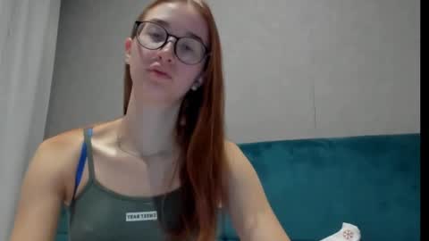 Snapshot of internetsexplorer chatting on 21, 11, 2025 Bernadette Join online show from 21, 11, 2025