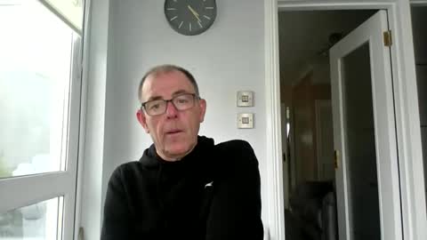 inthemood63 online show from 10, 10, 2025