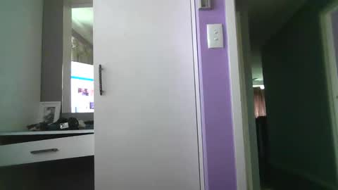 Snapshot of inxs2much chatting on 9, 11, 2025 inxs2much online show from 9, 11, 2025