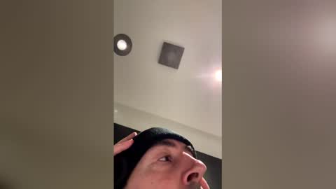 Snapshot of ipontiltfullify chatting on 22, 12, 2025 ipontiltfullify online show from 22, 12, 2025