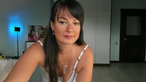 iracherrynow online show from 5, 10, 2025