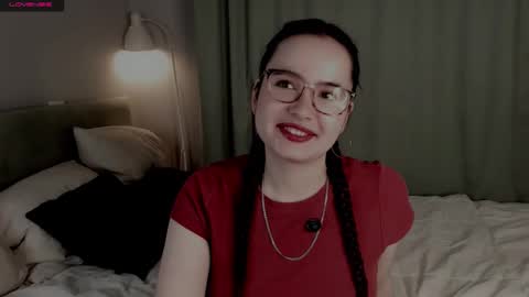 Snapshot of iralascola chatting on 13, 10, 2025 Mia online show from 13, 10, 2025