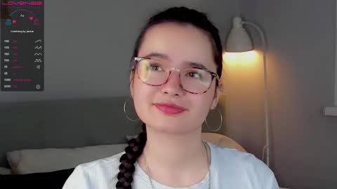 Snapshot of iralascola chatting on 18, 10, 2025 Mia online show from 18, 10, 2025