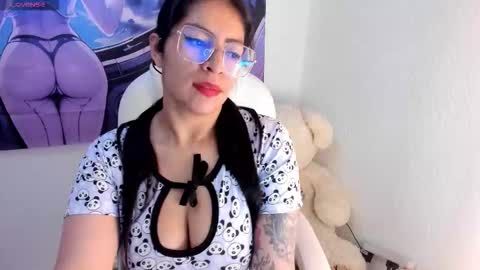 Snapshot of irene_casas chatting on 12, 9, 2025 Irene Casas online show from 12, 9, 2025