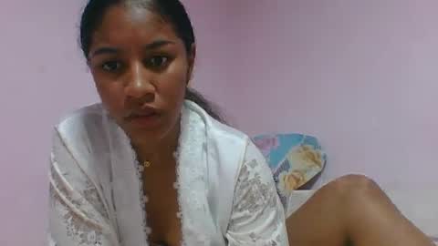 Snapshot of iriella2908 chatting on 19, 9, 2025 iriella2908 online show from 19, 9, 2025