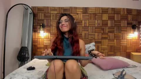 Snapshot of iriis_rosse chatting on 14, 1, 2025 Iris Rosse online show from 14, 1, 2025