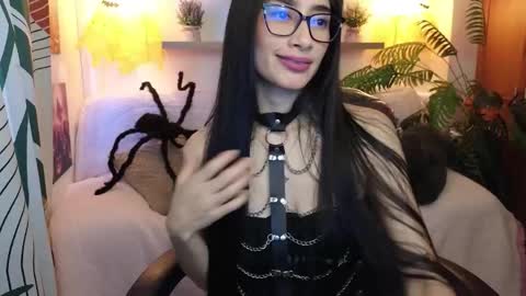 iris  online show from 21, 10, 2025