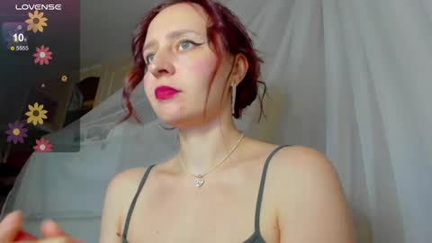 Snapshot of iris_crispy chatting on 4, 10, 2025 Iris online show from 4, 10, 2025