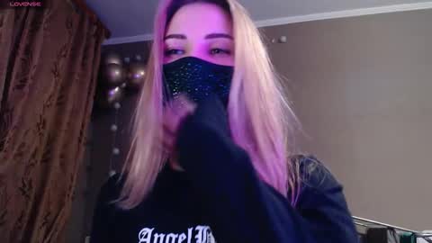 Lily online show from 14, 11, 2025