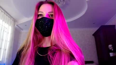 Snapshot of iris_lave chatting on 13, 7, 2026 Lily online show from 13, 7, 2026