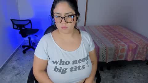 Snapshot of iris_torrez chatting on 10, 9, 2025 Iris online show from 10, 9, 2025