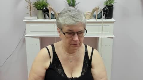 I R I S online show from 15, 12, 2025