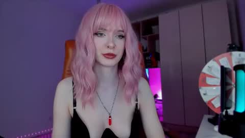 Miss Iris Fansly Miss Iris new inst.  online show from 7, 7, 2026