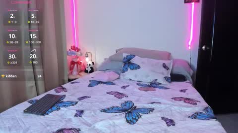 Snapshot of iriss_1 chatting on 12, 11, 2025 Iriss online show from 12, 11, 2025