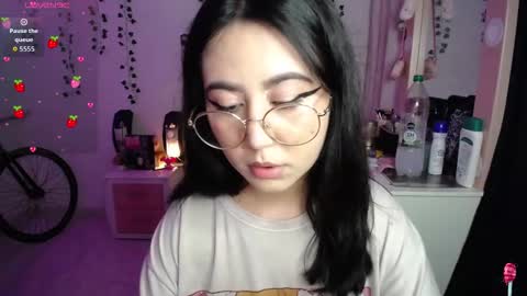 Snapshot of iriss_sky chatting on 14, 11, 2025 Iris online show from 14, 11, 2025