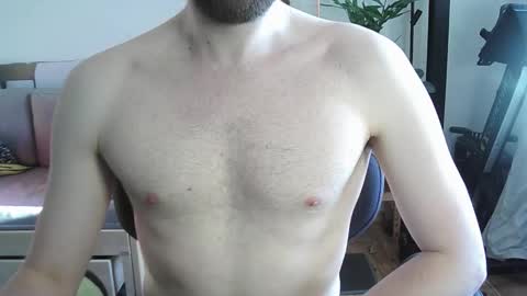 Snapshot of irndke chatting on 6, 11, 2025 Irndke online show from 6, 11, 2025