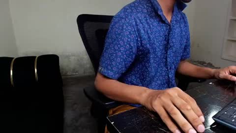 Naveed online show from 12, 7, 2026