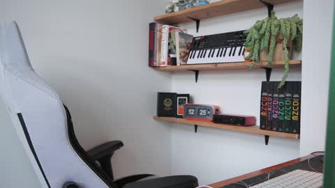 Sam online show from 15, 4, 2026