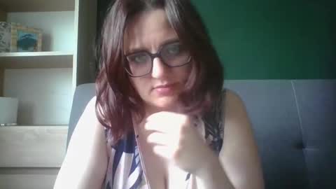 Snapshot of irresistibleparis chatting on 4, 5, 2026 Paris online show from 4, 5, 2026