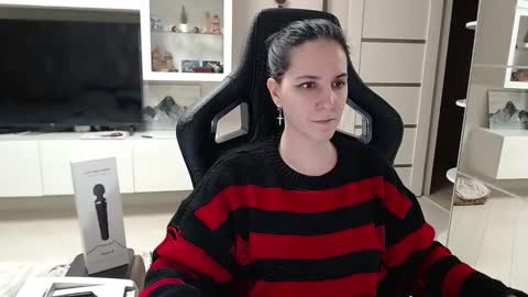 Snapshot of irwi_tomboy chatting on 20, 12, 2024 Irwi Tomboy online show from 20, 12, 2024