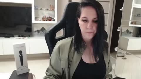 Snapshot of irwi_tomboy chatting on 25, 1, 2025 Irwi Tomboy online show from 25, 1, 2025