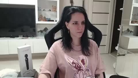 Snapshot of irwi_tomboy chatting on 8, 2, 2025 Irwi Tomboy online show from 8, 2, 2025