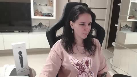 Snapshot of irwi_tomboy chatting on 2, 3, 2025 Irwi Tomboy online show from 2, 3, 2025