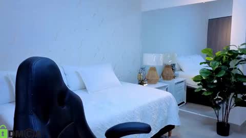 Snapshot of isa__cute chatting on 11, 11, 2025 ISA online show from 11, 11, 2025