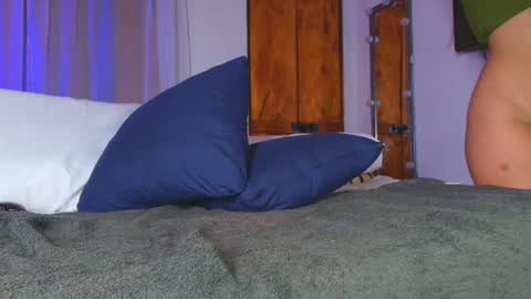 Snapshot of isa_bonnet chatting on 3, 10, 2025 Isa online show from 3, 10, 2025