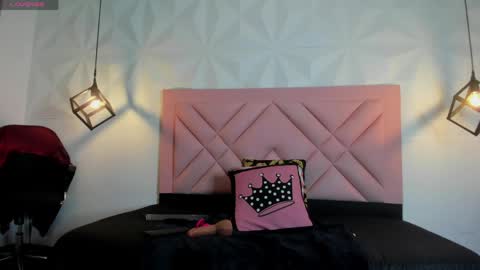 Snapshot of isa_cute_1 chatting on 25, 5, 2026 ISABELLA online show from 25, 5, 2026
