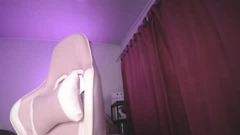 Snapshot of isa_emeralds chatting on 15, 12, 2025 Isabella online show from 15, 12, 2025