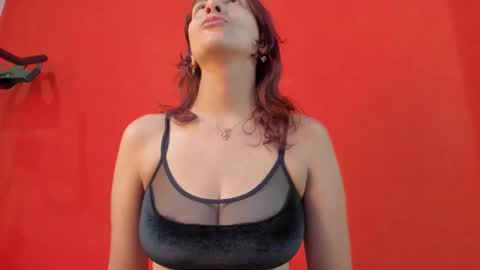 Isabella online show from 12, 2, 2025