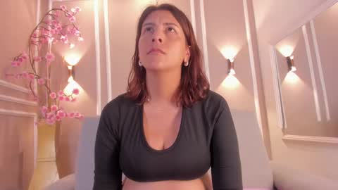 Isabella online show from 12, 10, 2025