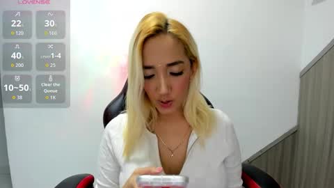 isa_klein online show from 25, 2, 2026