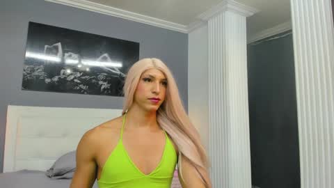 Snapshot of isa_lancaster chatting on 3, 2, 2025 Isa Lancaster online show from 3, 2, 2025