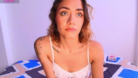 Snapshot of isa_laurentt chatting on 22, 1, 2025 Isabella Laurentt online show from 22, 1, 2025