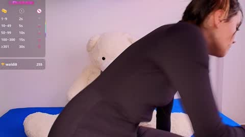 Snapshot of isa_laurentt chatting on 5, 2, 2025 Isabella Laurentt online show from 5, 2, 2025