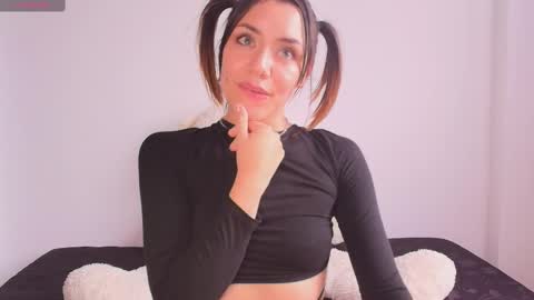 Snapshot of isa_laurentt chatting on 13, 2, 2025 Isabella Laurentt online show from 13, 2, 2025