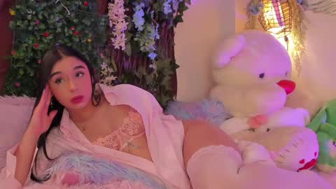 Isabella        online show from 26, 9, 2025