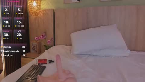 Snapshot of isa_roses chatting on 2, 7, 2026 isa online show from 2, 7, 2026
