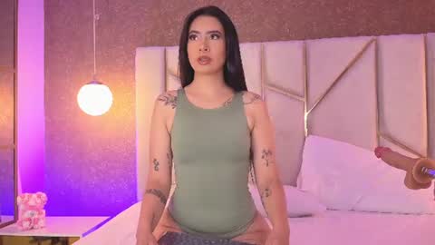 Snapshot of isa_roses chatting on 18, 7, 2026 isa online show from 18, 7, 2026