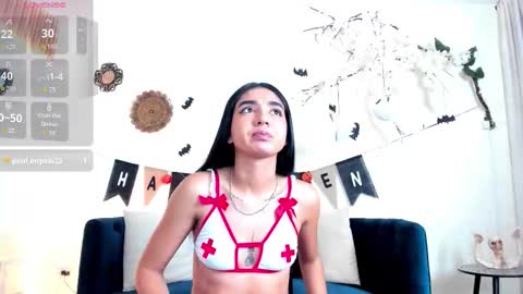 Snapshot of isa_rouse__ chatting on 22, 10, 2025 ISA ROUSE online show from 22, 10, 2025