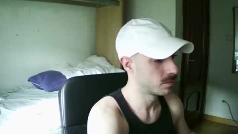 Snapshot of isaac99c chatting on 8, 1, 2025 Isaac99c online show from 8, 1, 2025