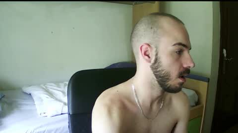 Snapshot of isaac99c chatting on 26, 9, 2025 Isaac99c online show from 26, 9, 2025