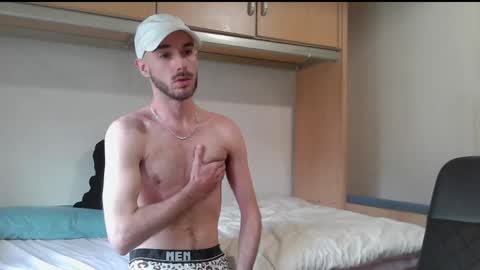 Snapshot of isaac99c chatting on 26, 4, 2026 Isaac99c online show from 26, 4, 2026