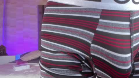 Snapshot of isaac_grey_ chatting on 2, 4, 2026 isaac_grey_ online show from 2, 4, 2026